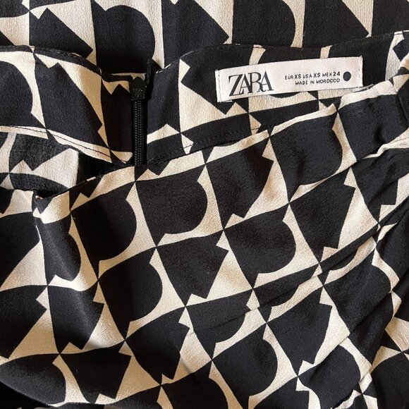 Zara Geometric Skirt with Front Slit - Picture 5 of 6